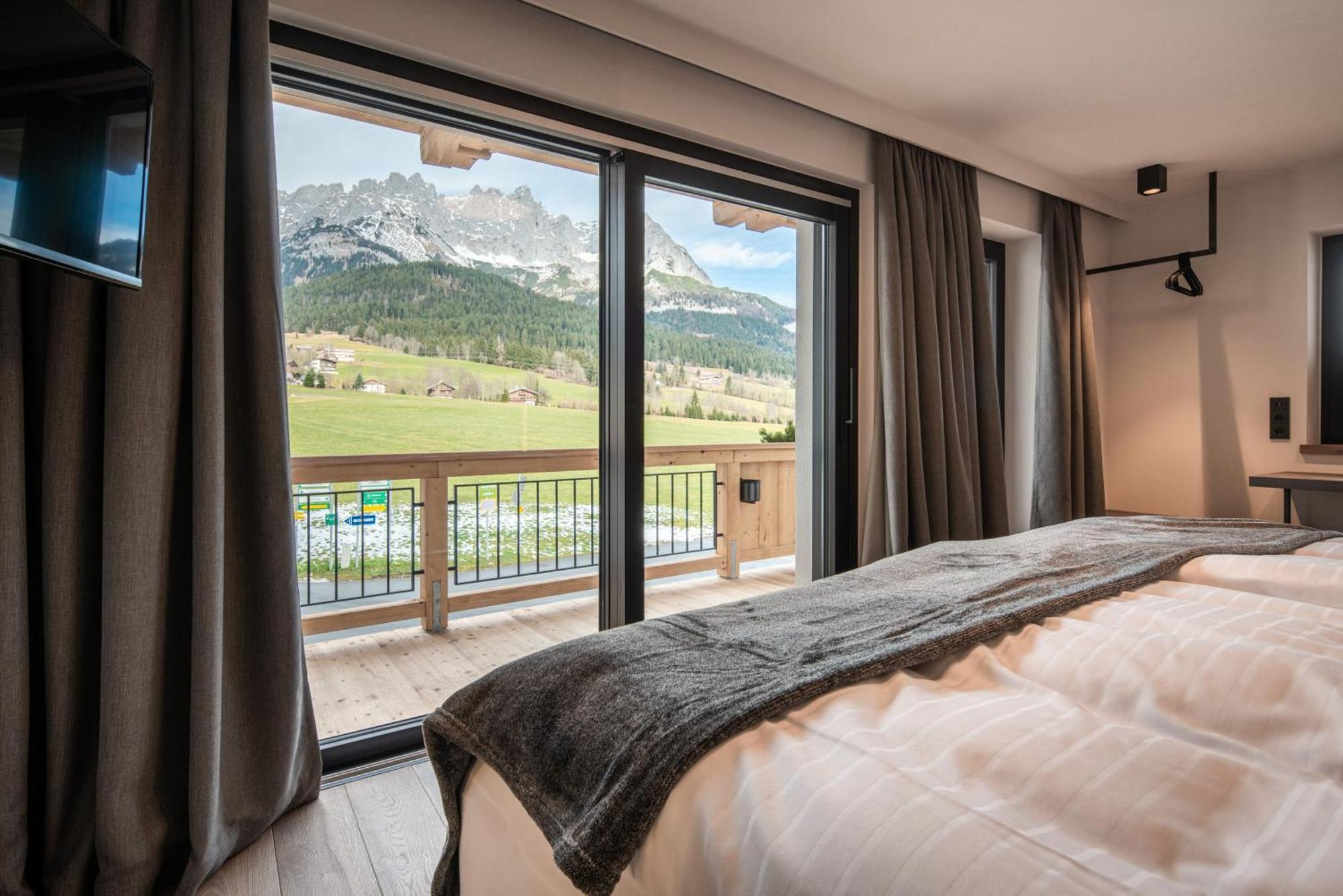 Kaisermoments Going am Wilden Kaiser Buitenkant foto
